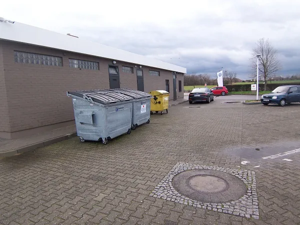 Truck parking lot Total Tankstelle an der B80 Tankstellengel&auml;nde in Teutschenthal