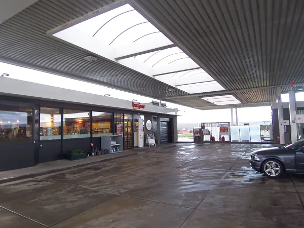 Truck parking lot Total Tankstelle an der B80 Tankstellengel&auml;nde in Teutschenthal