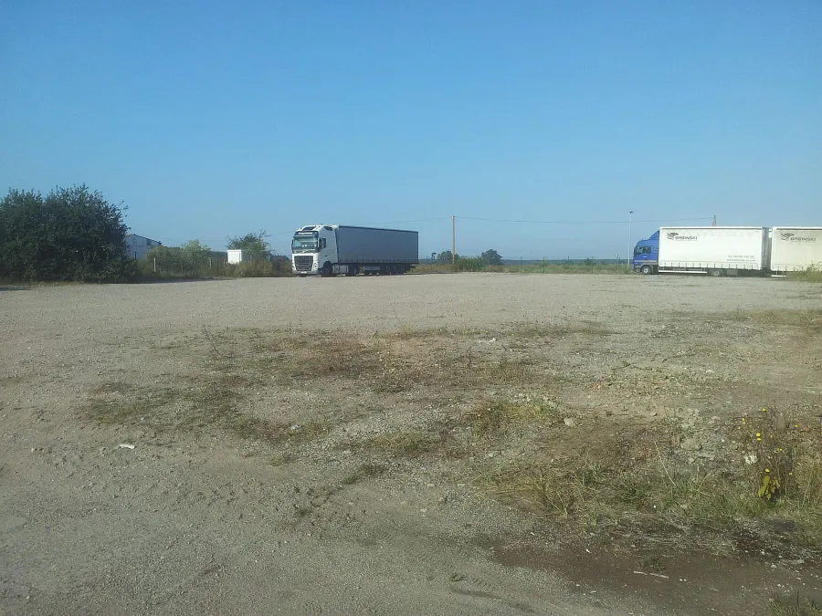 Місце для паркування вантажівок MMT Logistik L&uuml;bars Betriebshof в M&ouml;ckern