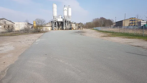 Місце для паркування вантажівок Betonmischanlage Betriebshof в Kalbe (Milde)