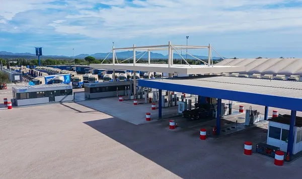 Parkovi&scaron;tě pro n&aacute;kladn&iacute; automobily Calsina Carre Spain in Pont de Molins