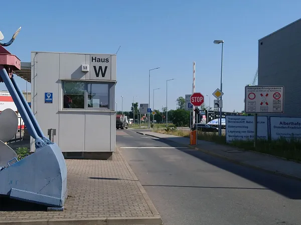 Area di parcheggio per autocarri S&auml;chsische Binnenh&auml;fen Hafengel&auml;nde Dresden