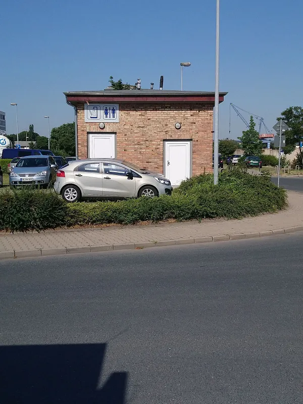 Area di parcheggio per autocarri S&auml;chsische Binnenh&auml;fen Hafengel&auml;nde Dresden