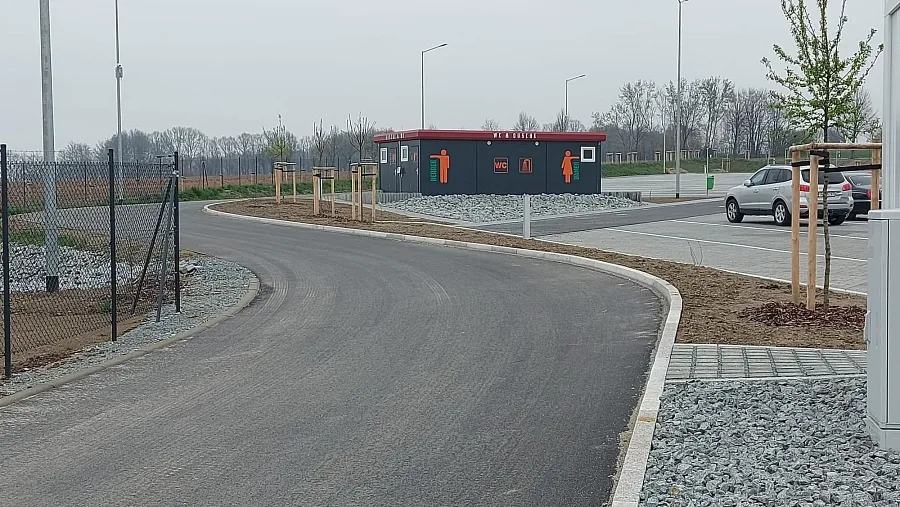 Parking dla ciężar&oacute;wek Bautransport Bautzen w G&ouml;da