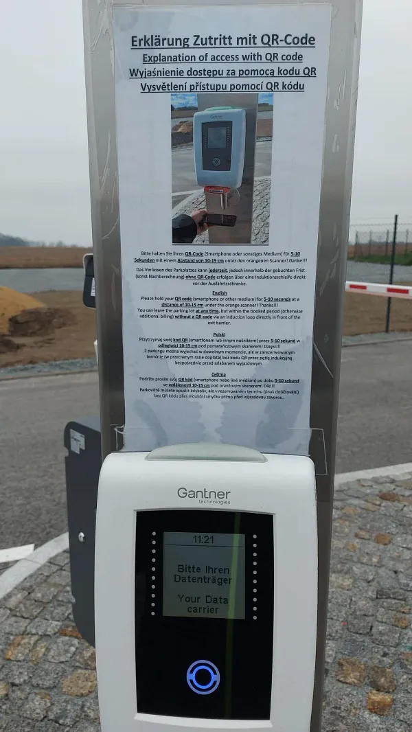 Parking dla ciężar&oacute;wek Bautransport Bautzen w G&ouml;da