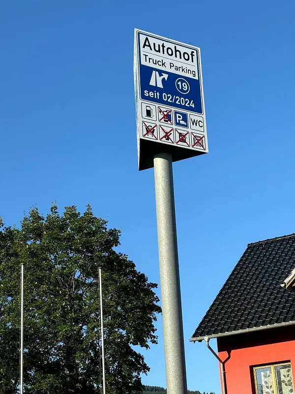 Місце для паркування вантажівок Lomo Autohof в Zella-Mehlis