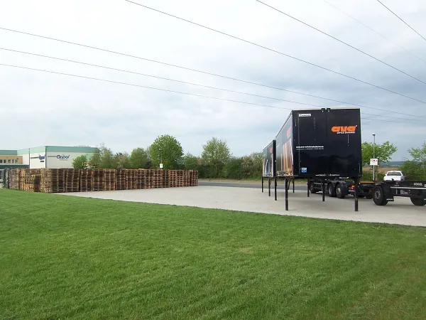 Area di parcheggio per autocarri Autohaus Oppel Ansbach